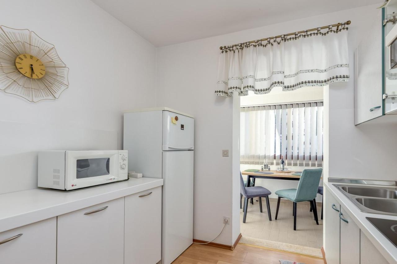 Apartment Lucijan ポレッチ エクステリア 写真