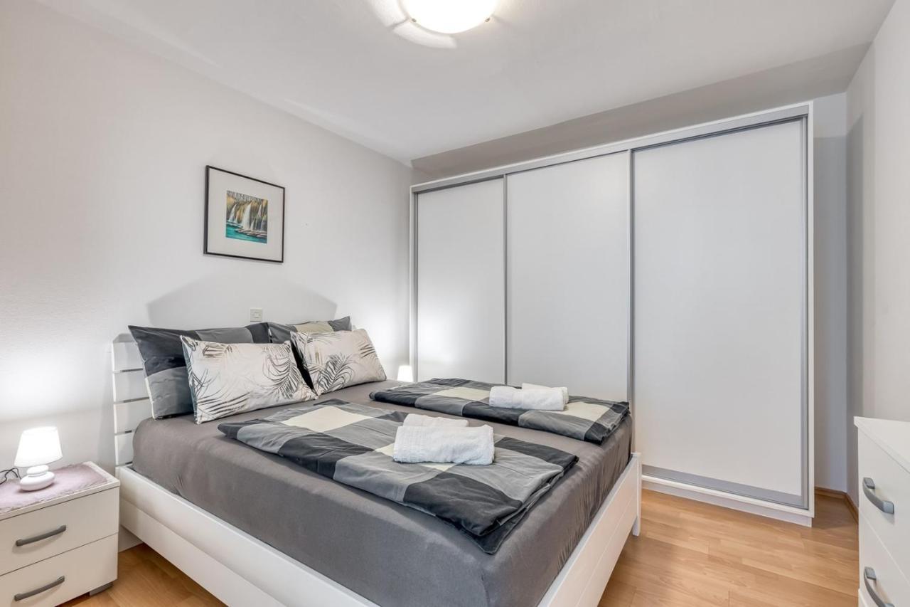 Apartment Lucijan ポレッチ エクステリア 写真