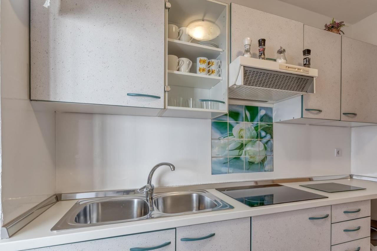 Apartment Lucijan ポレッチ エクステリア 写真